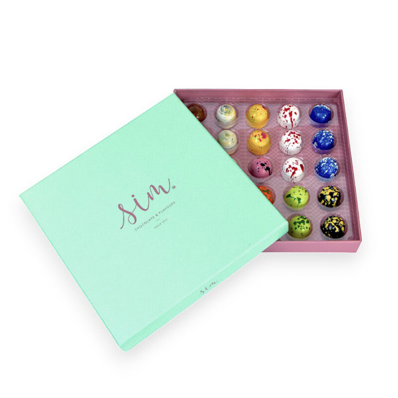 Box of 25 assorted chocolates