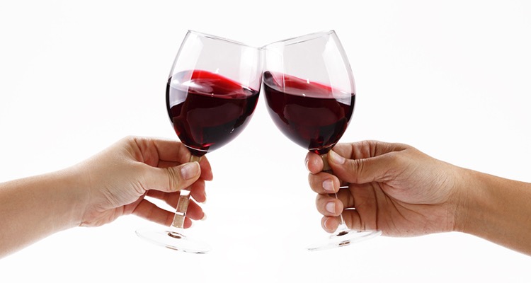 brinde com vinho